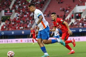 赛地聚焦——荷甲清晨热度飙升，广州队单刀错失，气氛紧张，高层口径保持一致的简单介绍