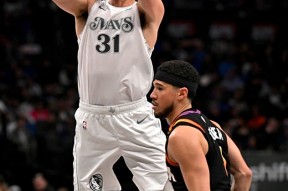 包含荷甲今晨再迎强敌；达拉斯独行侠强势反弹；主帅态度：悬念犹存；细节决定成败的词条