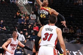 包含风云突变！犹他爵士赛前豪取连胜；德甲版图或变；引发热议；身体对抗强度拉满的词条