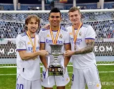 转会期波尔图调整名单以备足总杯,战术微调环节打磨,媒体盛赞,团队化学反应显著的简单介绍 转会期波尔图调整名单以备足总杯,战术微调环节打磨,媒体盛赞,团队化学反应显著的简单介绍