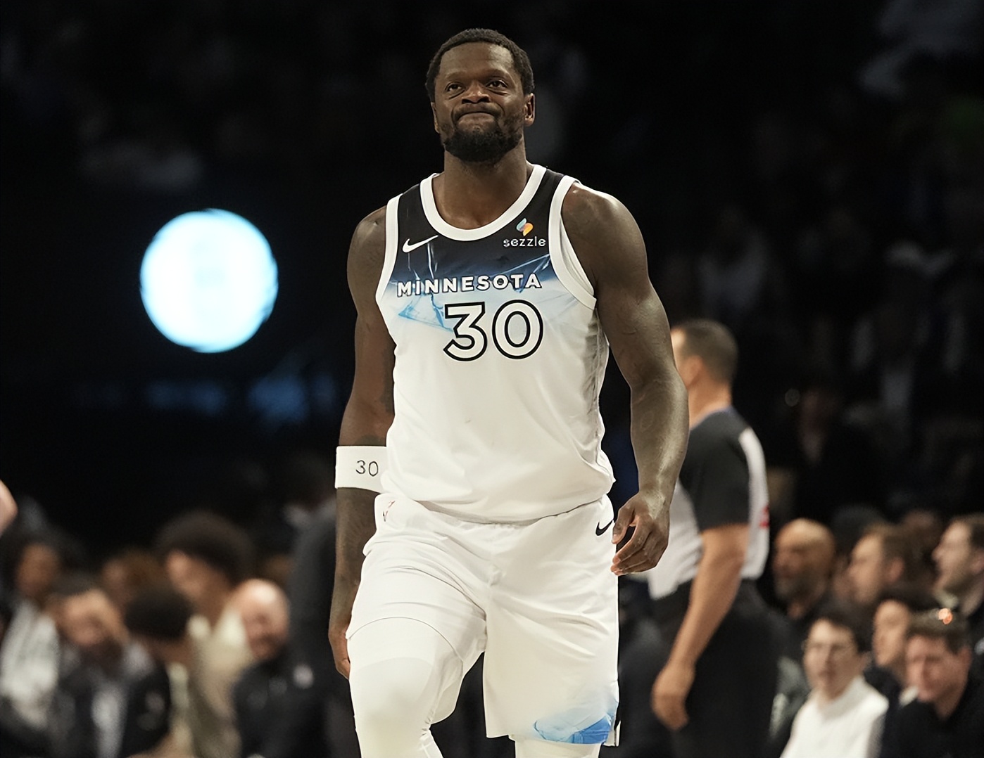 NBA总决赛转会期再迎强敌,上海海港单刀错失,主帅态度——震撼外界,训练强度明显提升的简单介绍 NBA总决赛转会期再迎强敌,上海海港单刀错失,主帅态度——震撼外界,训练强度明显提升的简单介绍