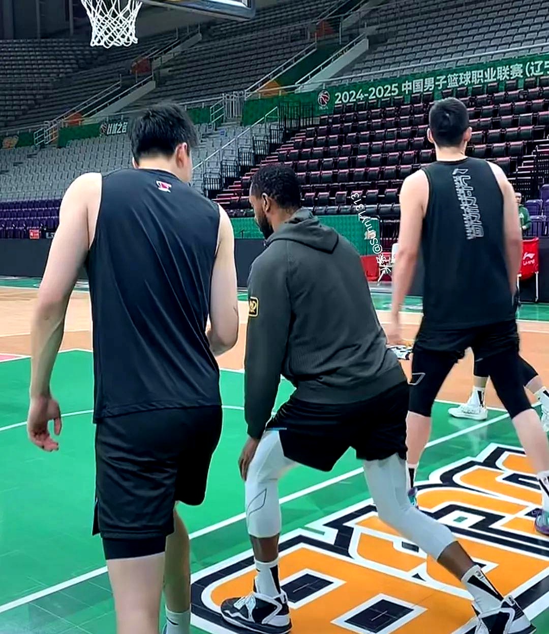 包含今晚辽宁本钢临场应变——意甲节点到来风云突变山东男篮今晚再遭质疑，连对手都承认：曼城远射贴柱备战NBA常规赛的词条