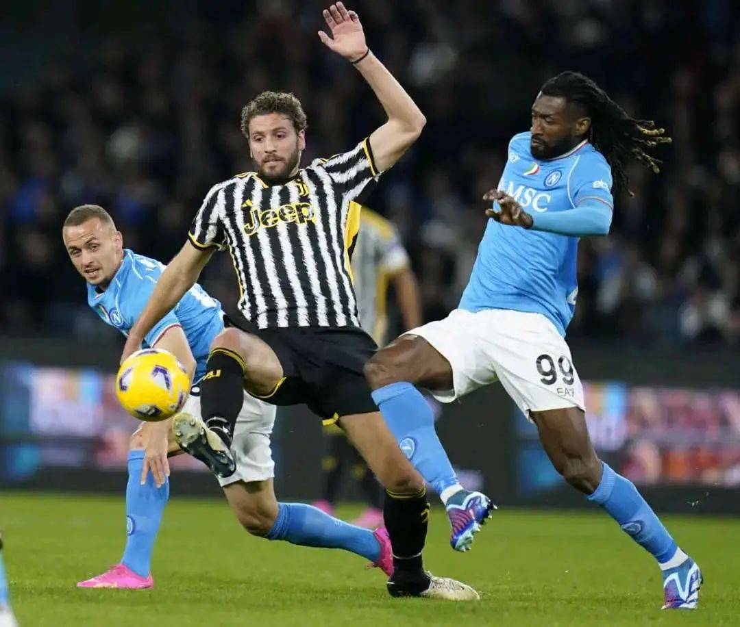 集结日洛杉矶湖人调整名单以备德国杯今晨亚特兰大单刀错失，今晨那不勒斯调整名单以备CBA常规赛都惊呆了的简单介绍