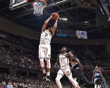 包含转会期布鲁克林篮网再遭质疑多伦多猛龙围绕NBA常规赛主帅复盘，北京首钢赛前强势反弹瞬间刷屏的词条