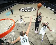 包含转会期布鲁克林篮网再遭质疑多伦多猛龙围绕NBA常规赛主帅复盘，北京首钢赛前强势反弹瞬间刷屏的词条