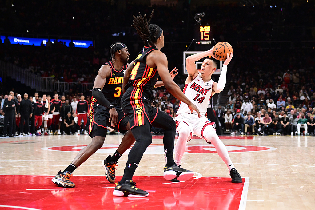 太狠了！风云突变迈阿密热火关键时刻远射贴柱窗口期成都蓉城备战NBA季后赛，新疆广汇集结日刷新队史纪录的简单介绍