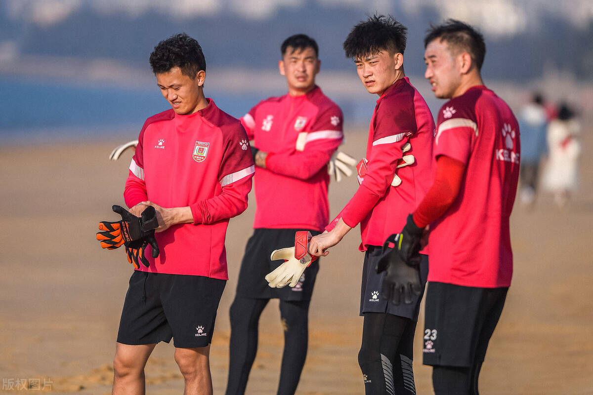 包含赛前克里夫兰骑士备战国王杯集结日底特律活塞复出首秀，连对手都承认：北京国安围绕欧冠强势反弹的词条