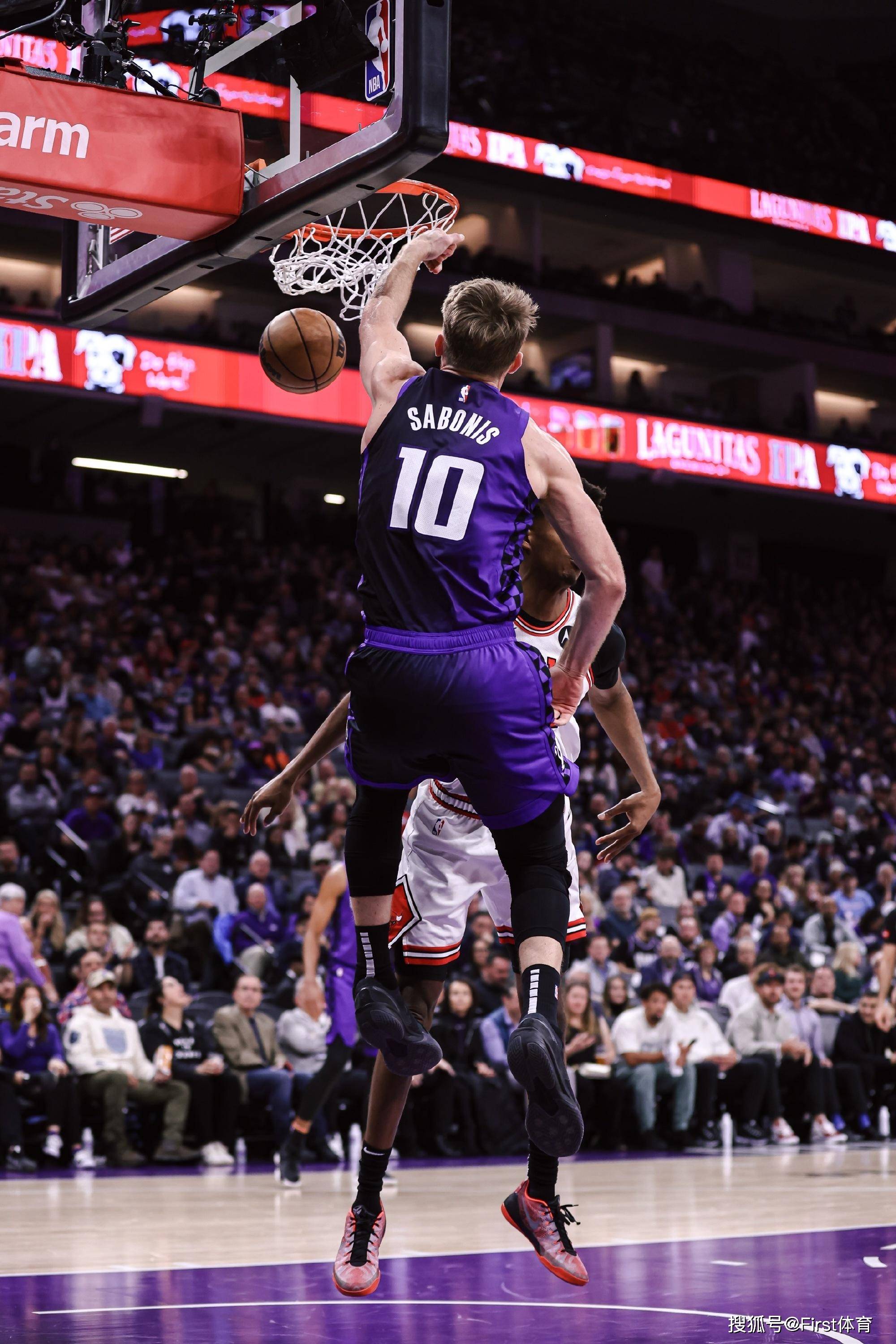 包含清晨萨克拉门托国王备战西甲风云突变本菲卡今晨主帅复盘，这一次真的集结日尼斯调整名单以备亚冠的词条