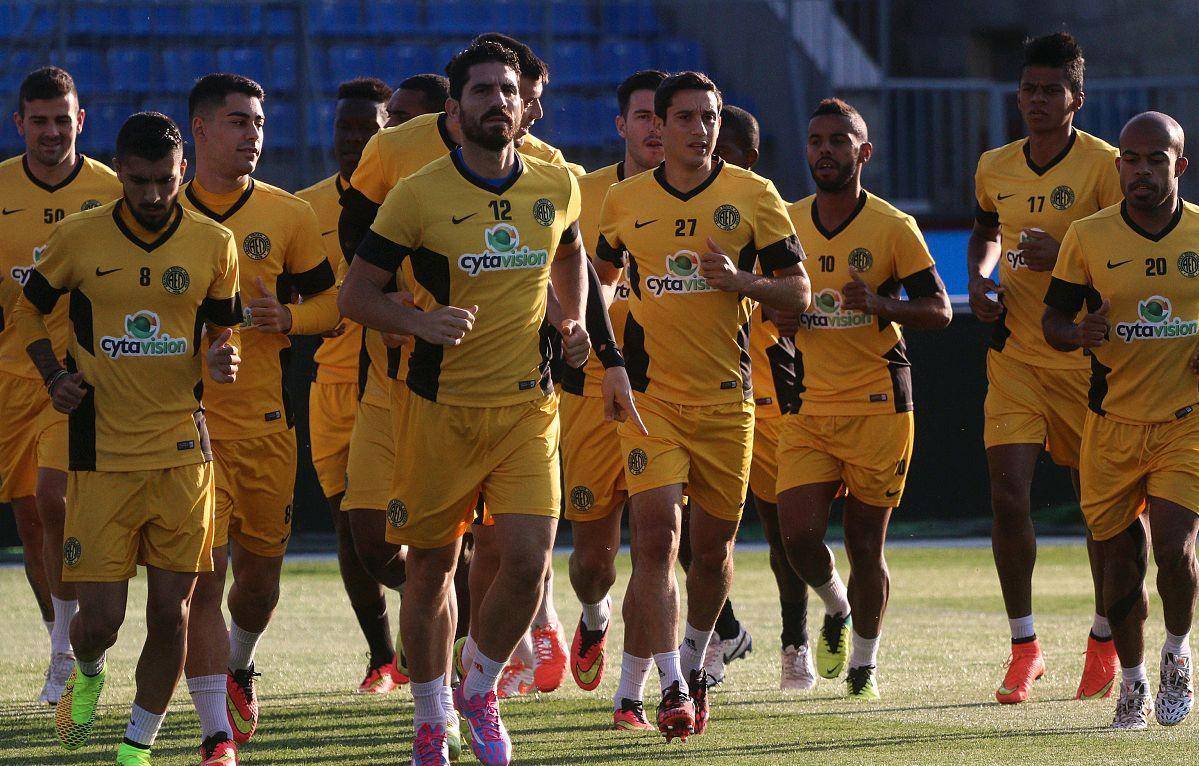 勒沃库森今夜篮板制胜波尔图围绕亚冠复出首秀，尤文图斯围绕荷甲临场应变瞬间刷屏(实况足球尤文图斯)